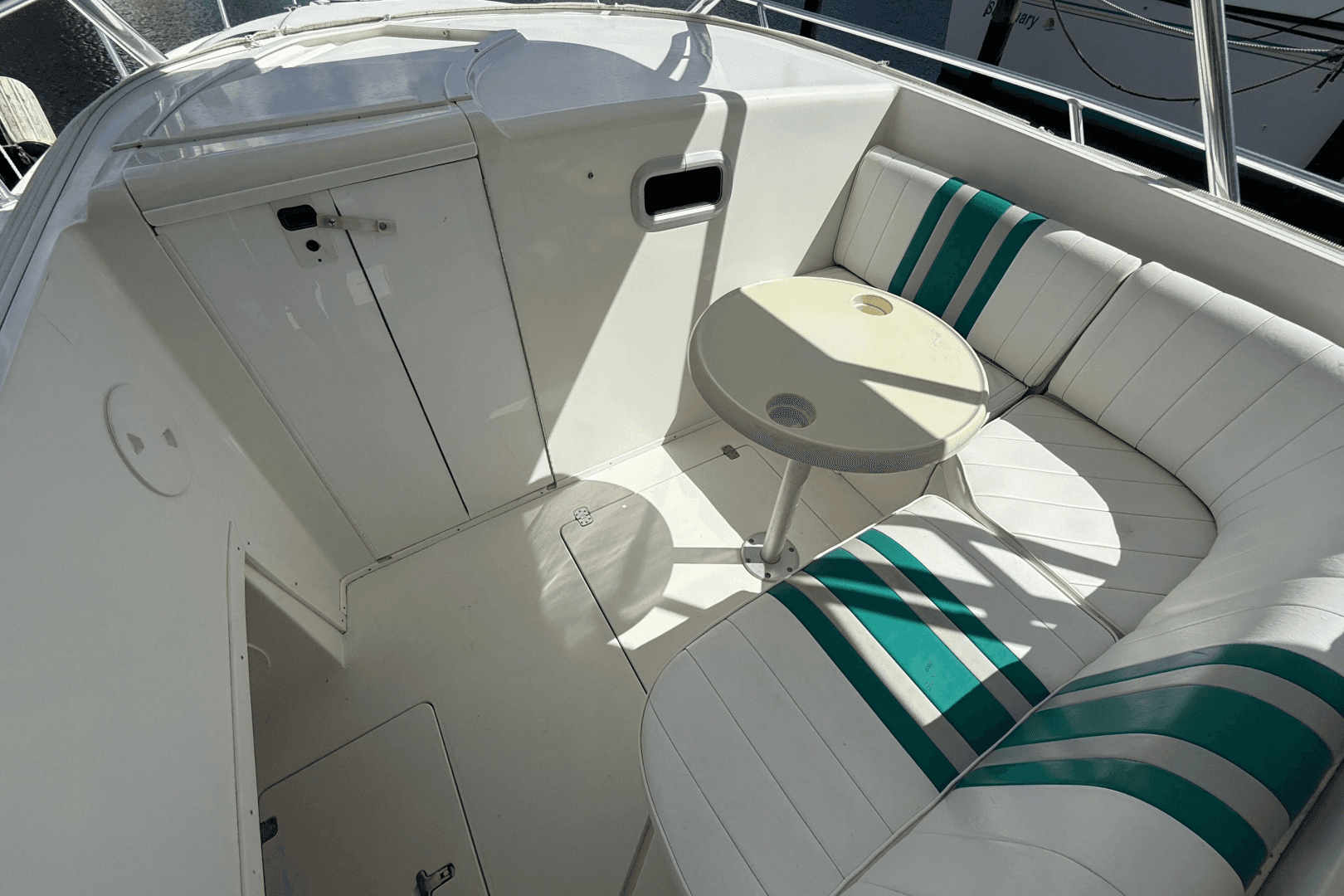 2004 Intrepid 348 WA