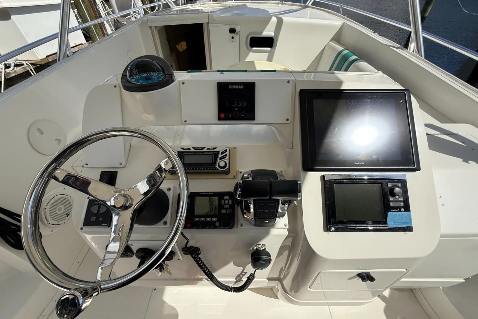 2004 Intrepid 348 WA