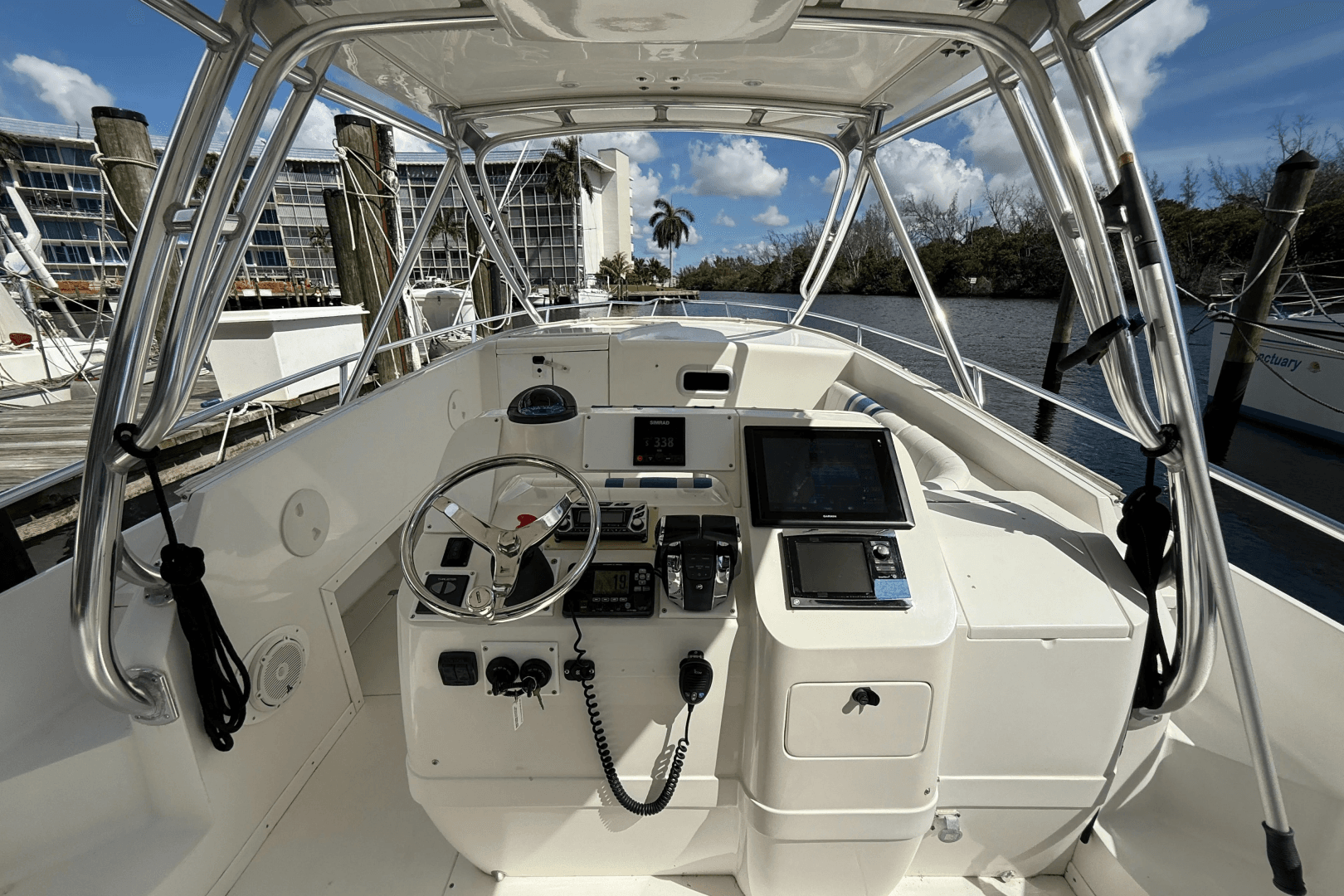 2004 Intrepid 348 WA