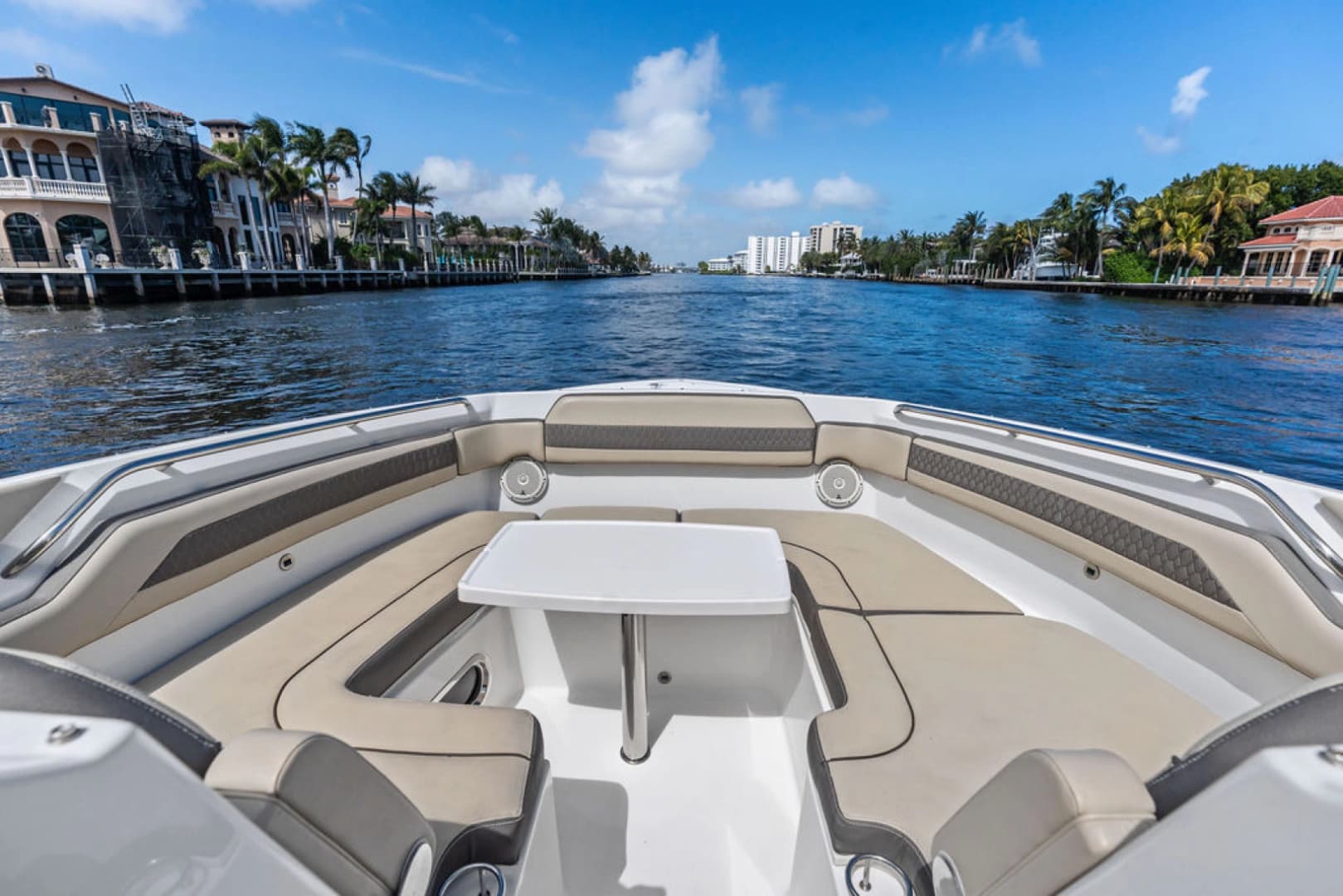 2019 Pursuit 365 DC