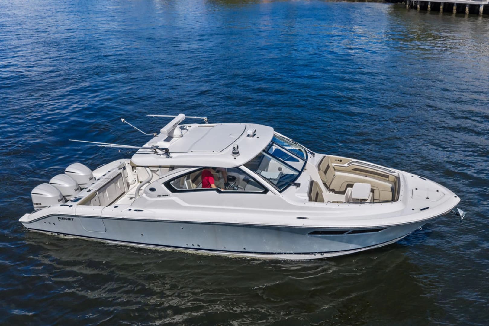 2019 Pursuit 365 DC
