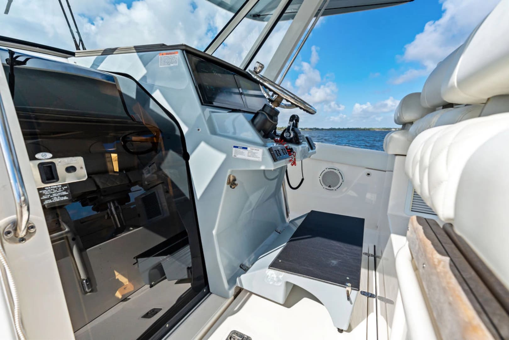 2021 Pursuit S 378 Sport