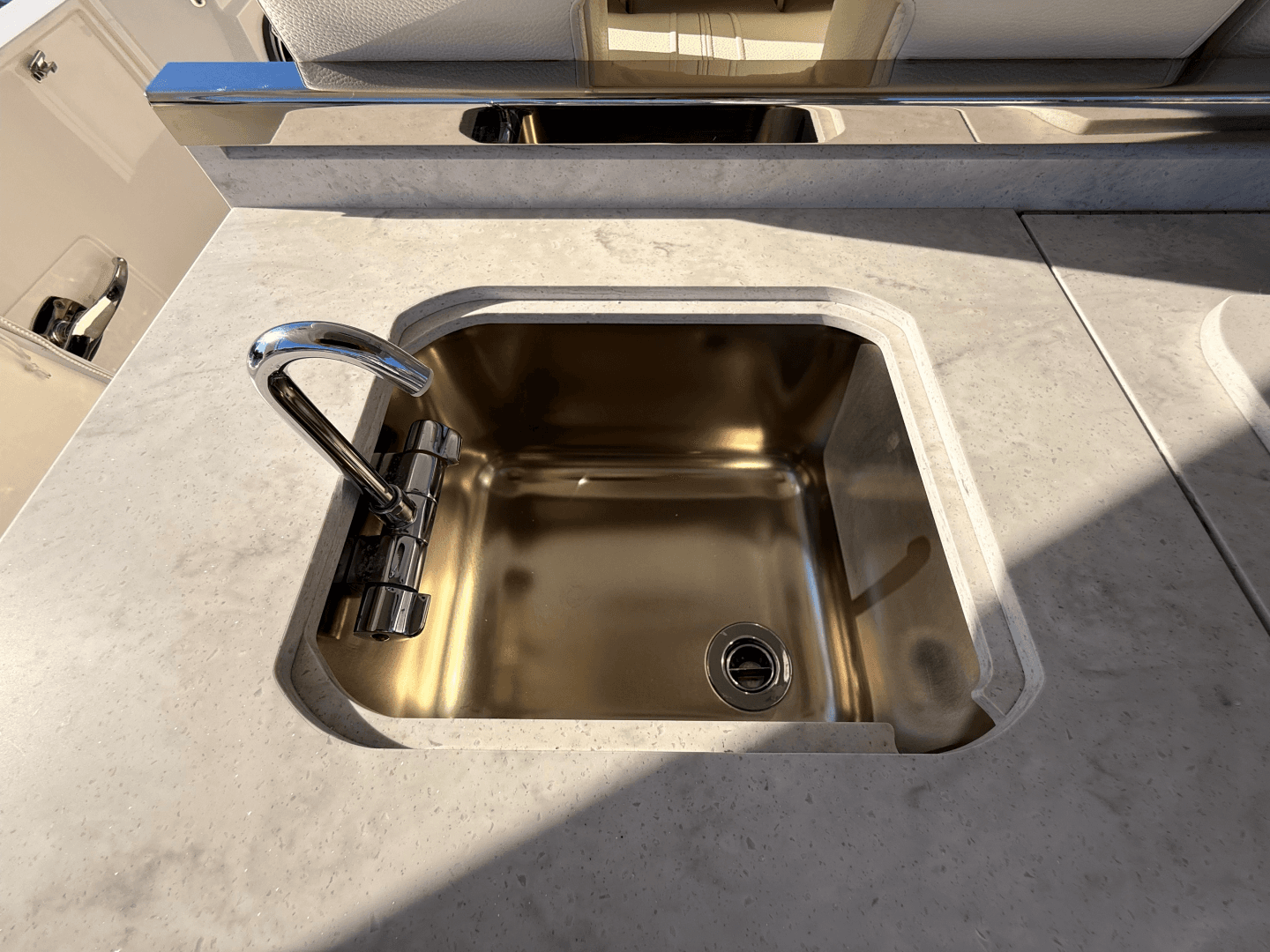 2023 Tiara Yachts 38 LS