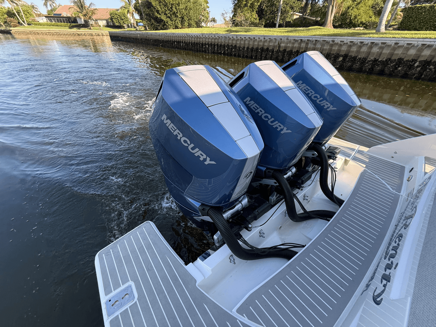 2023 Tiara Yachts 38 LS