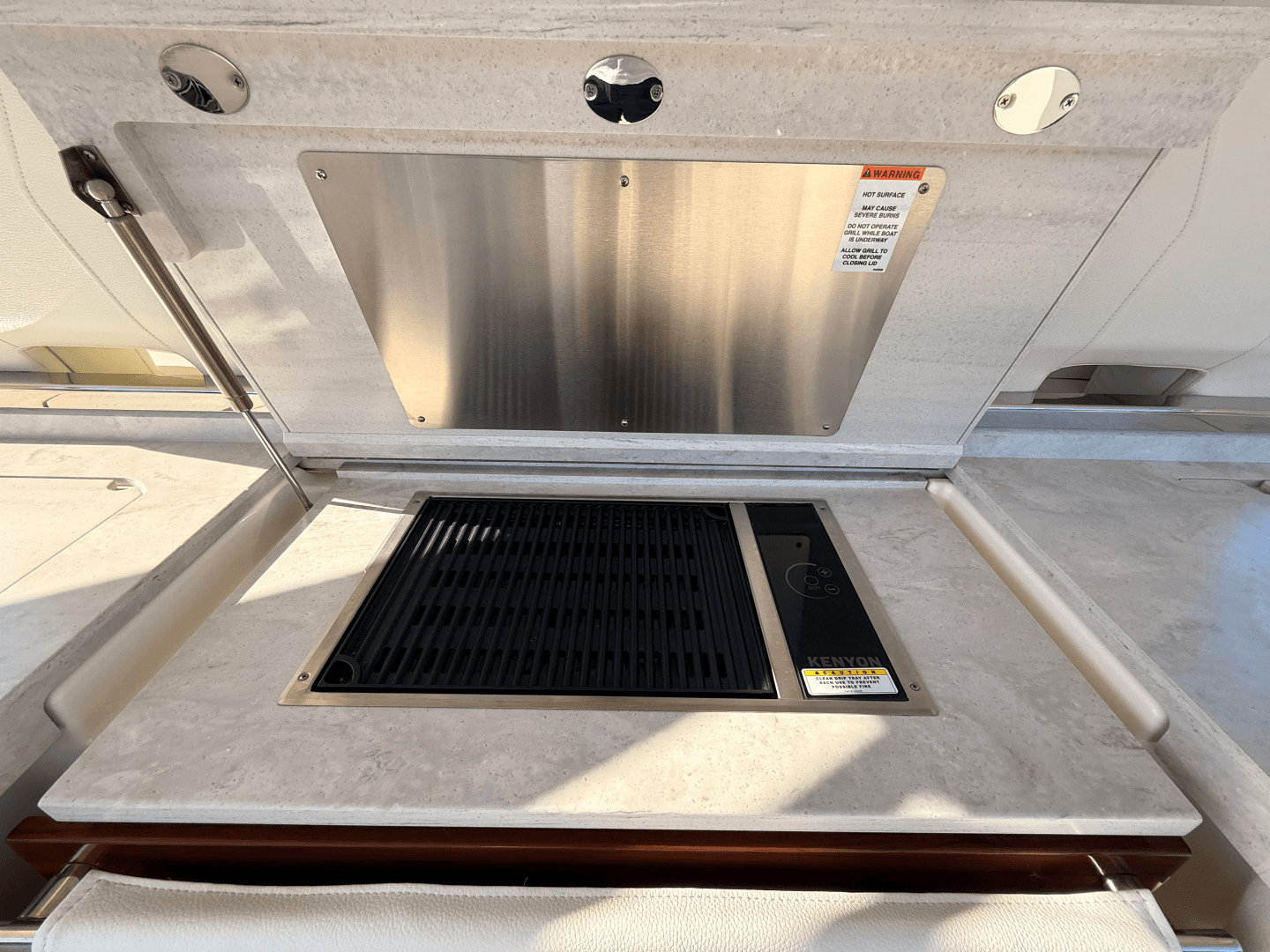 2023 Tiara Yachts 38 LS