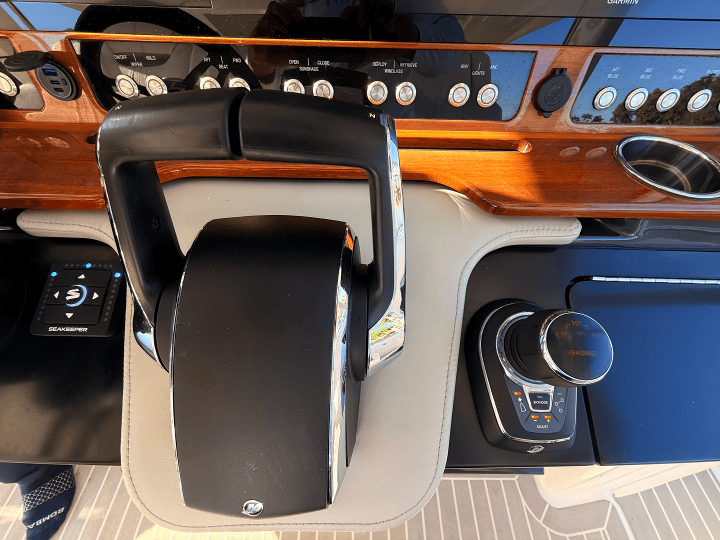 2023 Tiara Yachts 38 LS