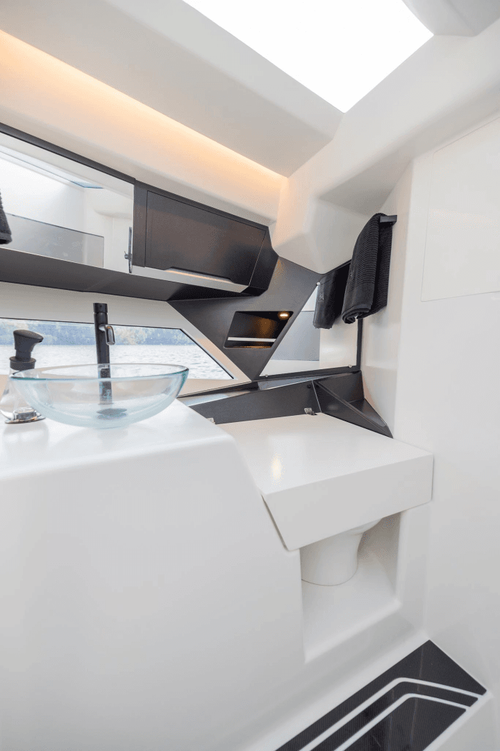 2022 SAY Carbon Yachts 42 Open