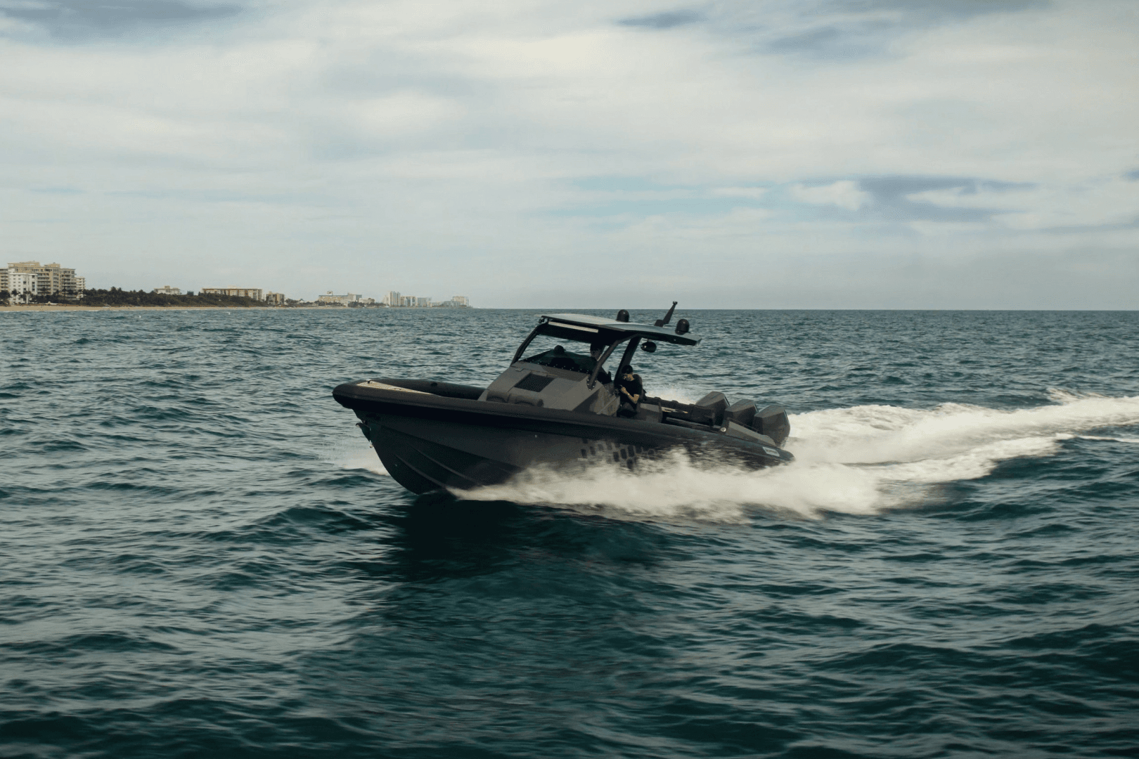 2024 Skipper 42 Carbon Edition