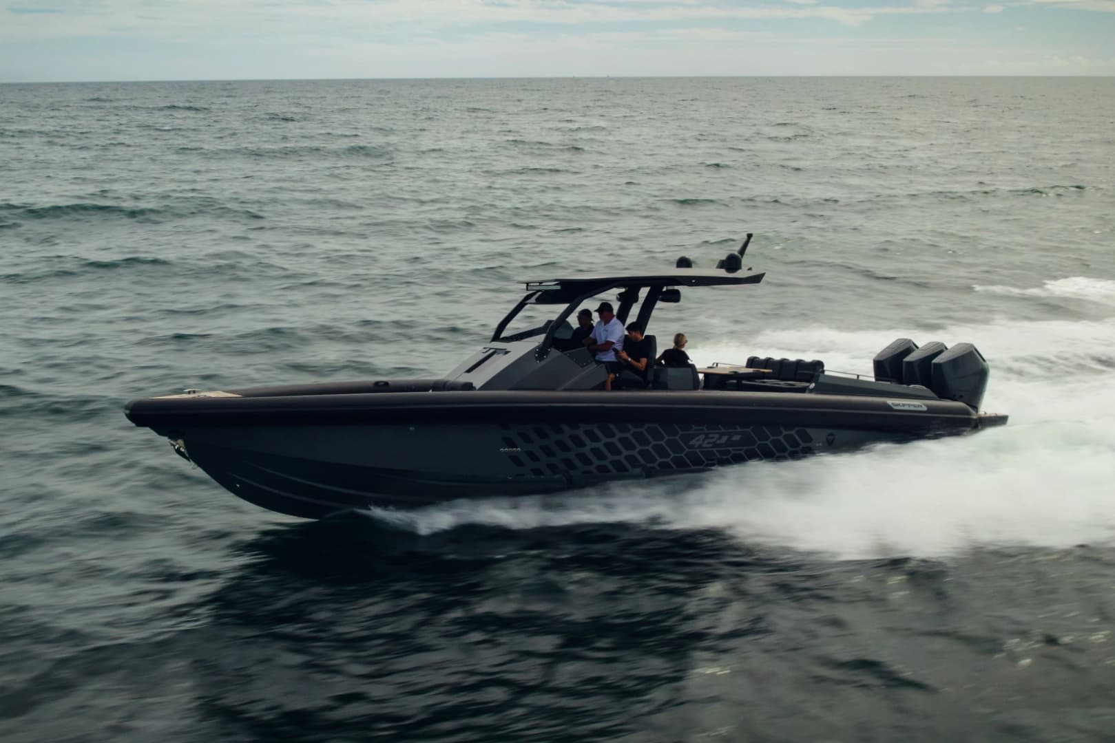 2024 Skipper 42 Carbon Edition