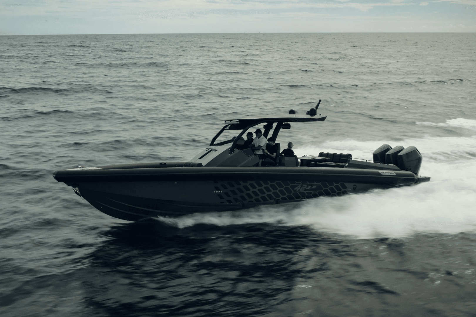 2024 Skipper 42 Carbon Edition