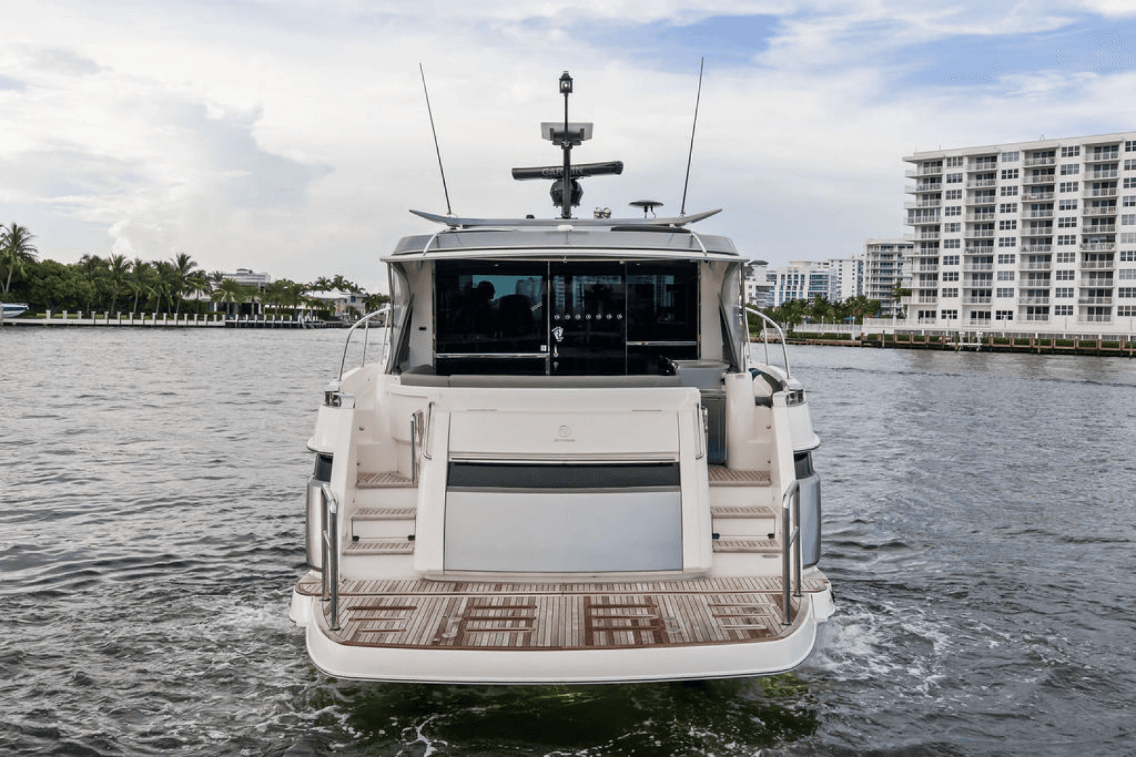 2026 Riviera 4600 Sport Yacht Platinum Edition