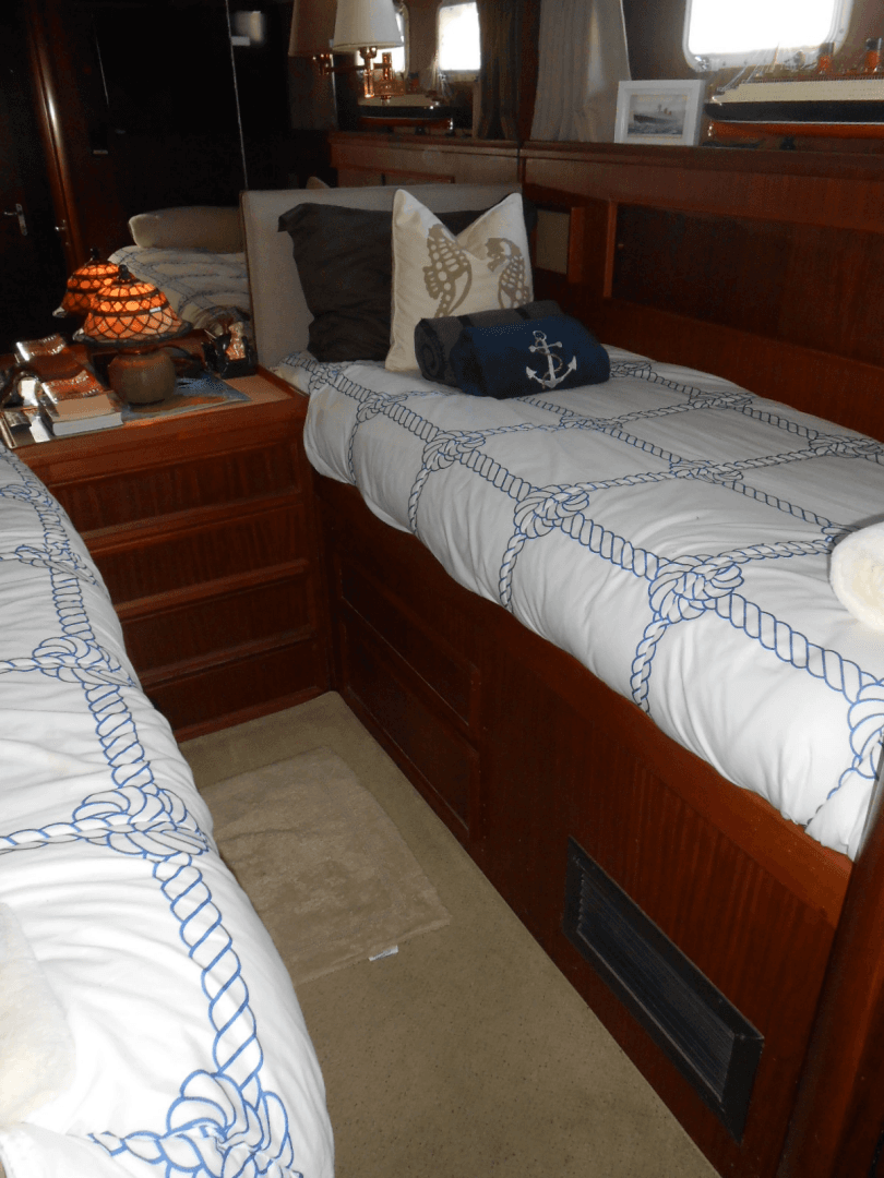 1985 Hatteras 53 Motor Yacht