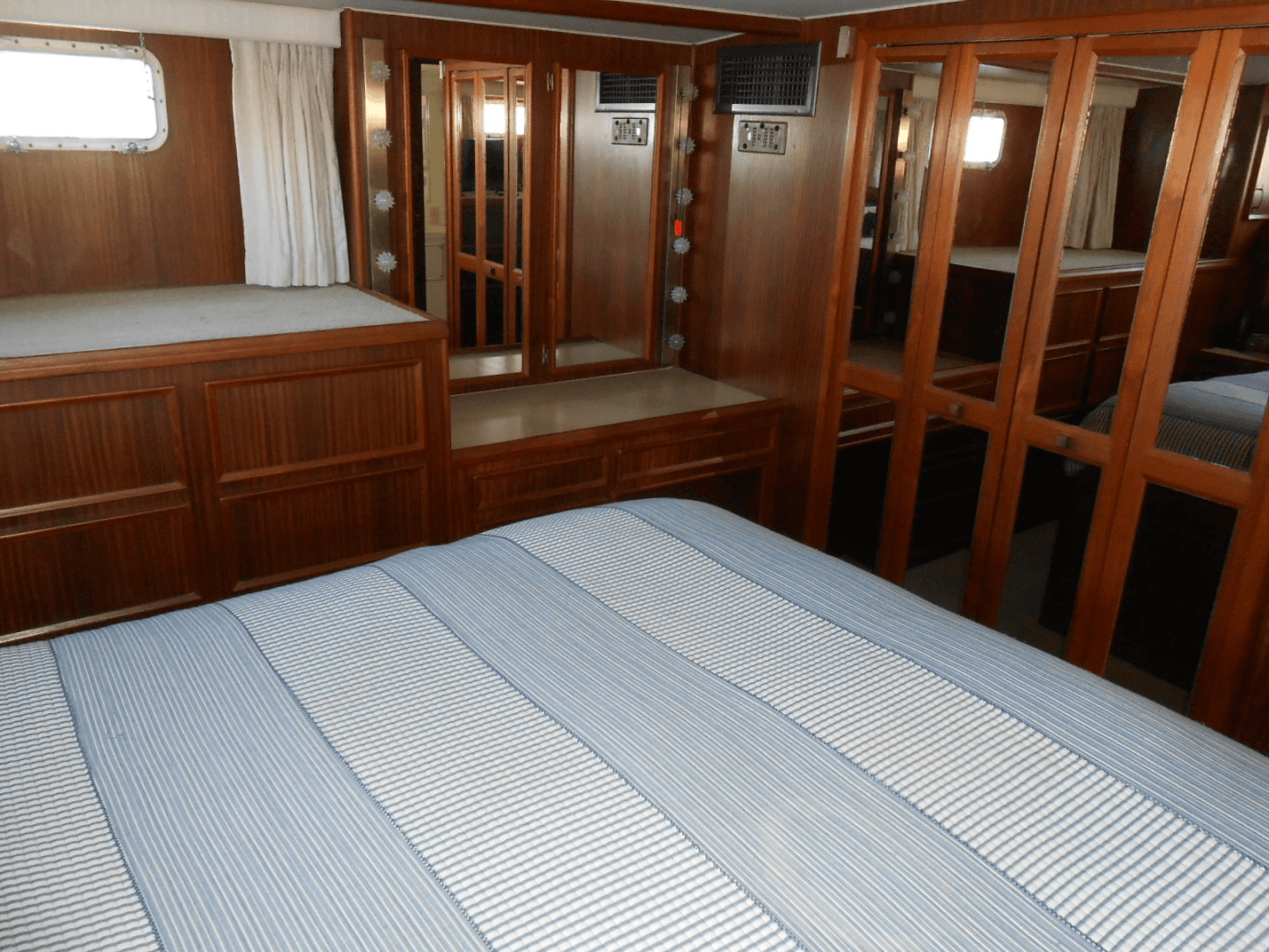 1985 Hatteras 53 Motor Yacht