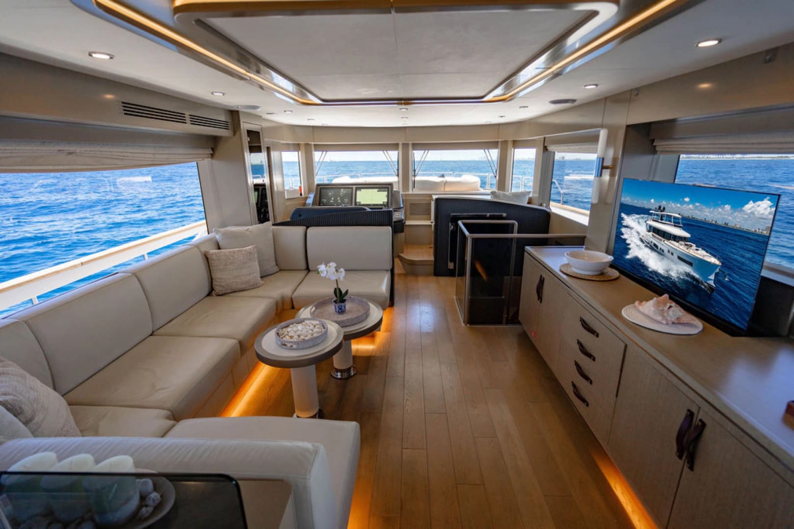 2022 Sirena 68