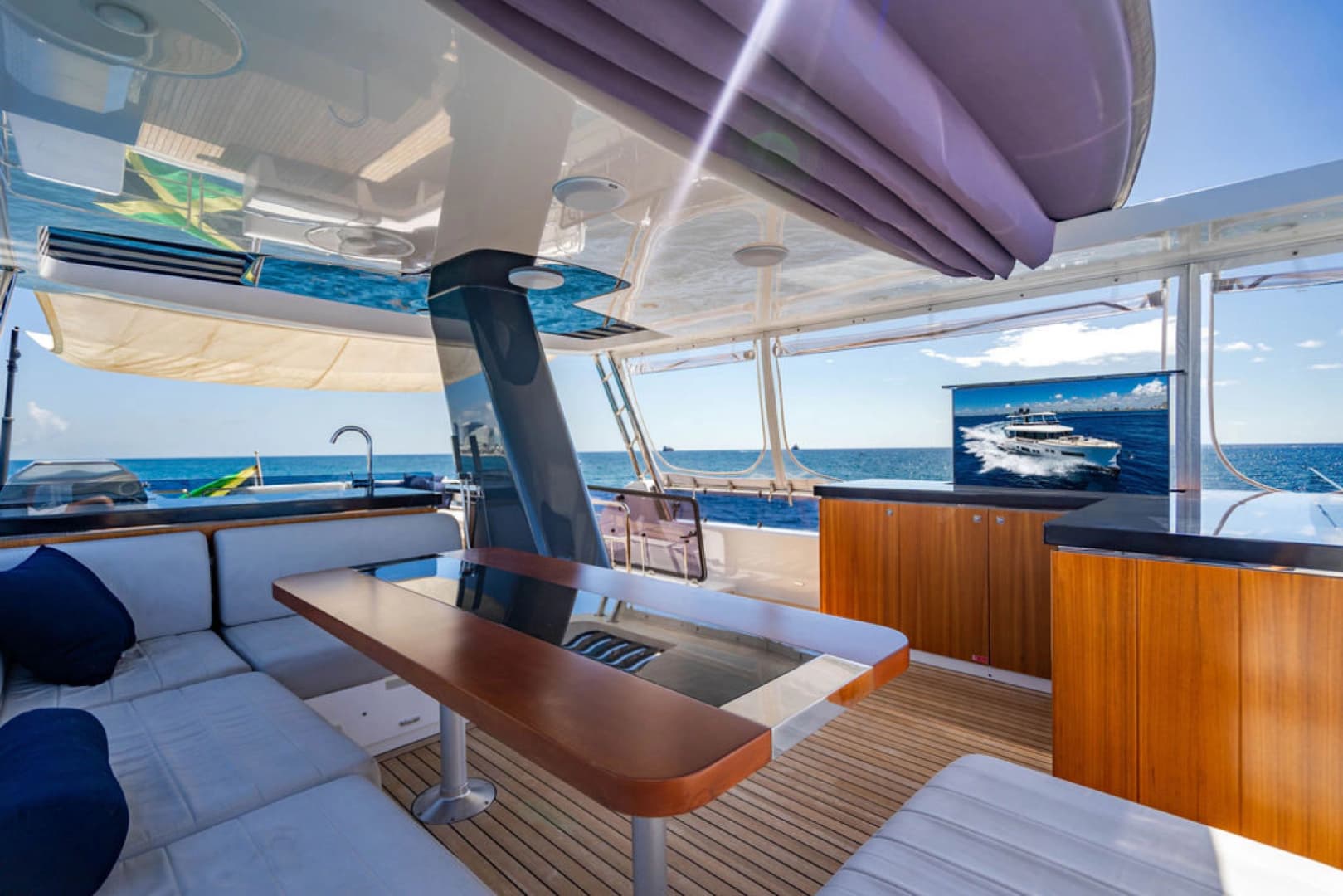 2022 Sirena 68