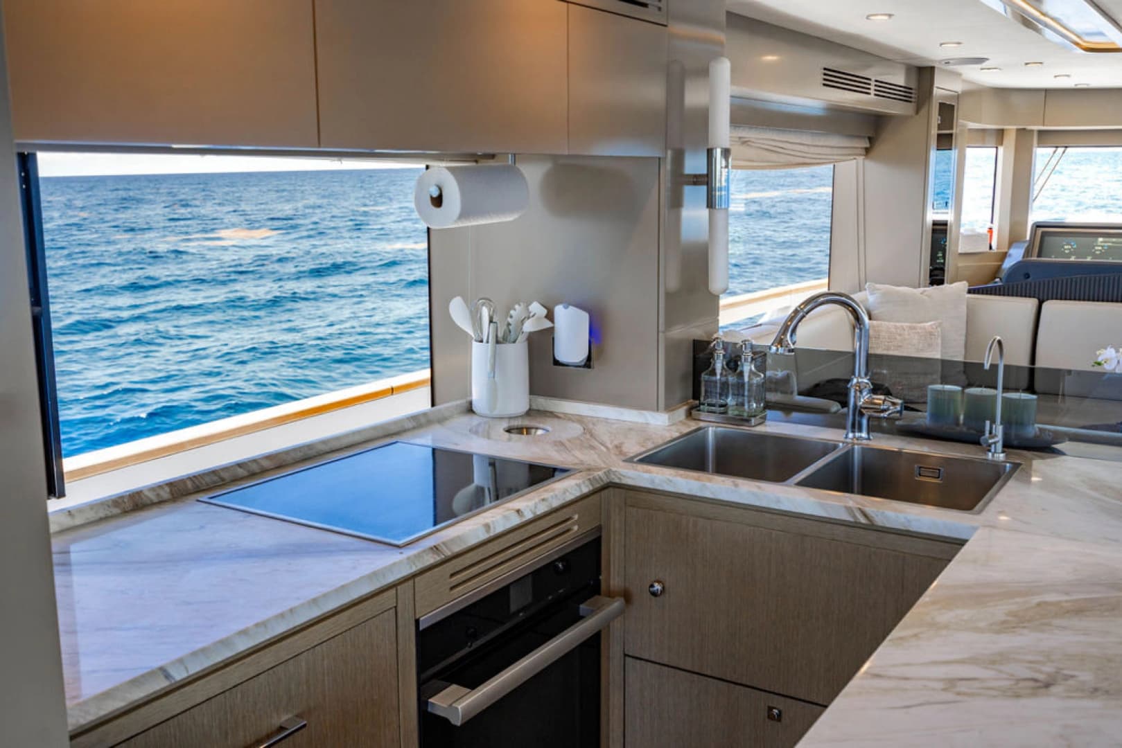 2022 Sirena 68