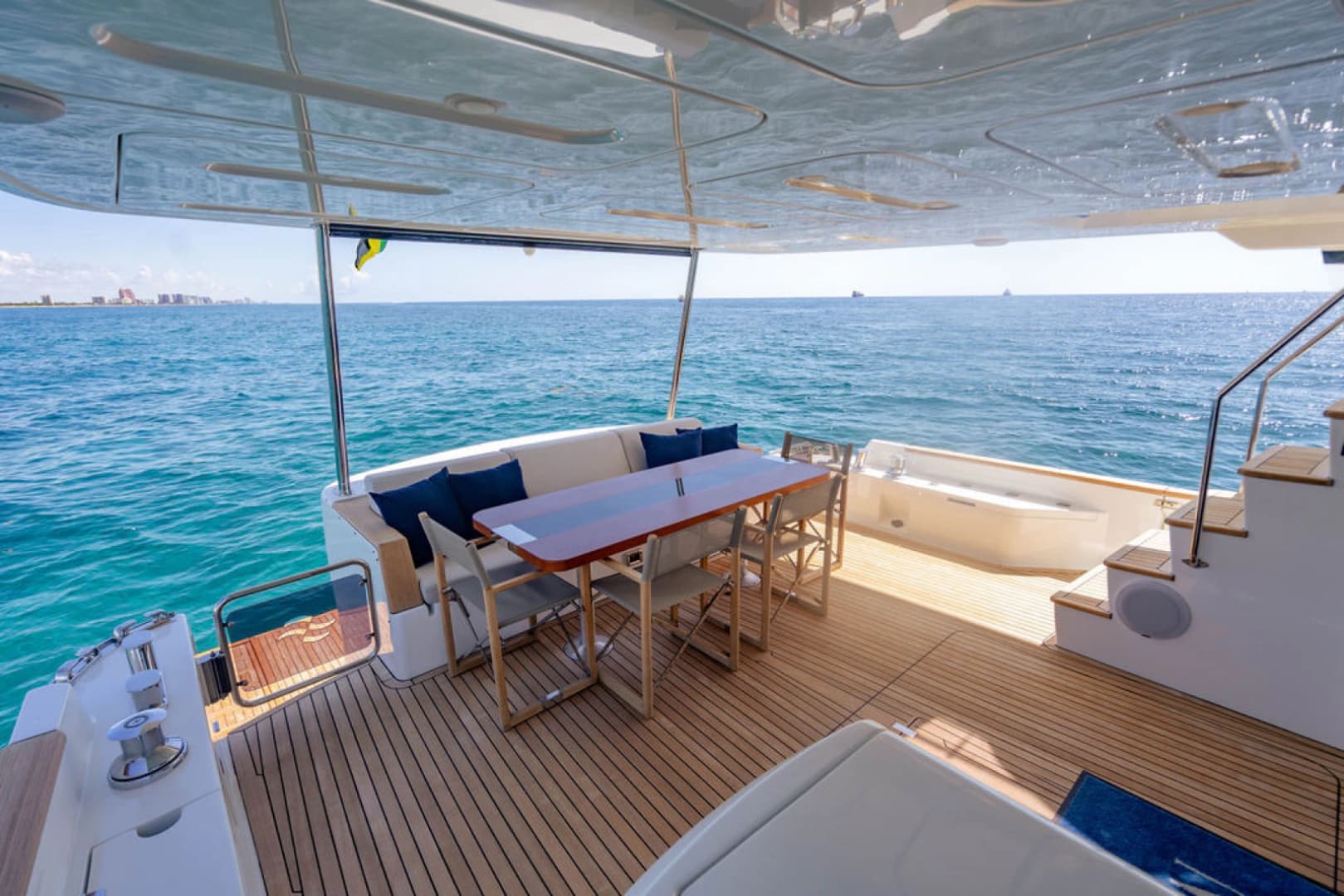 2022 Sirena 68