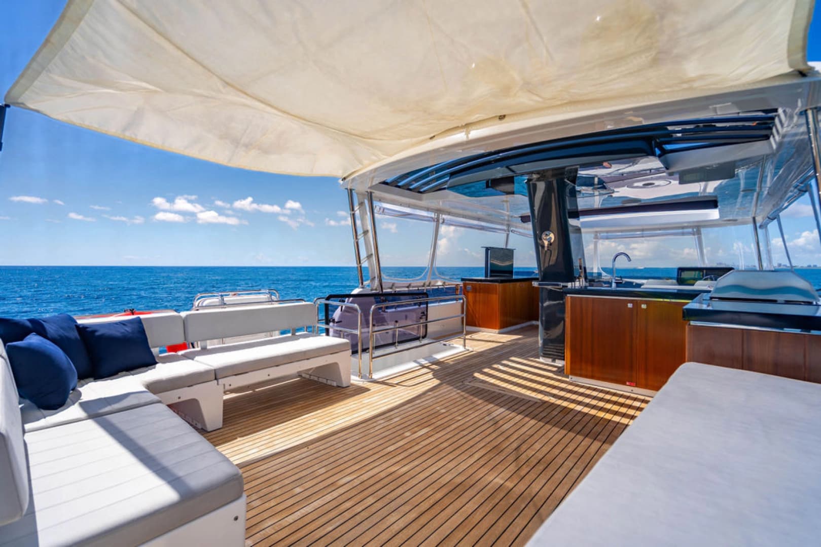 2022 Sirena 68