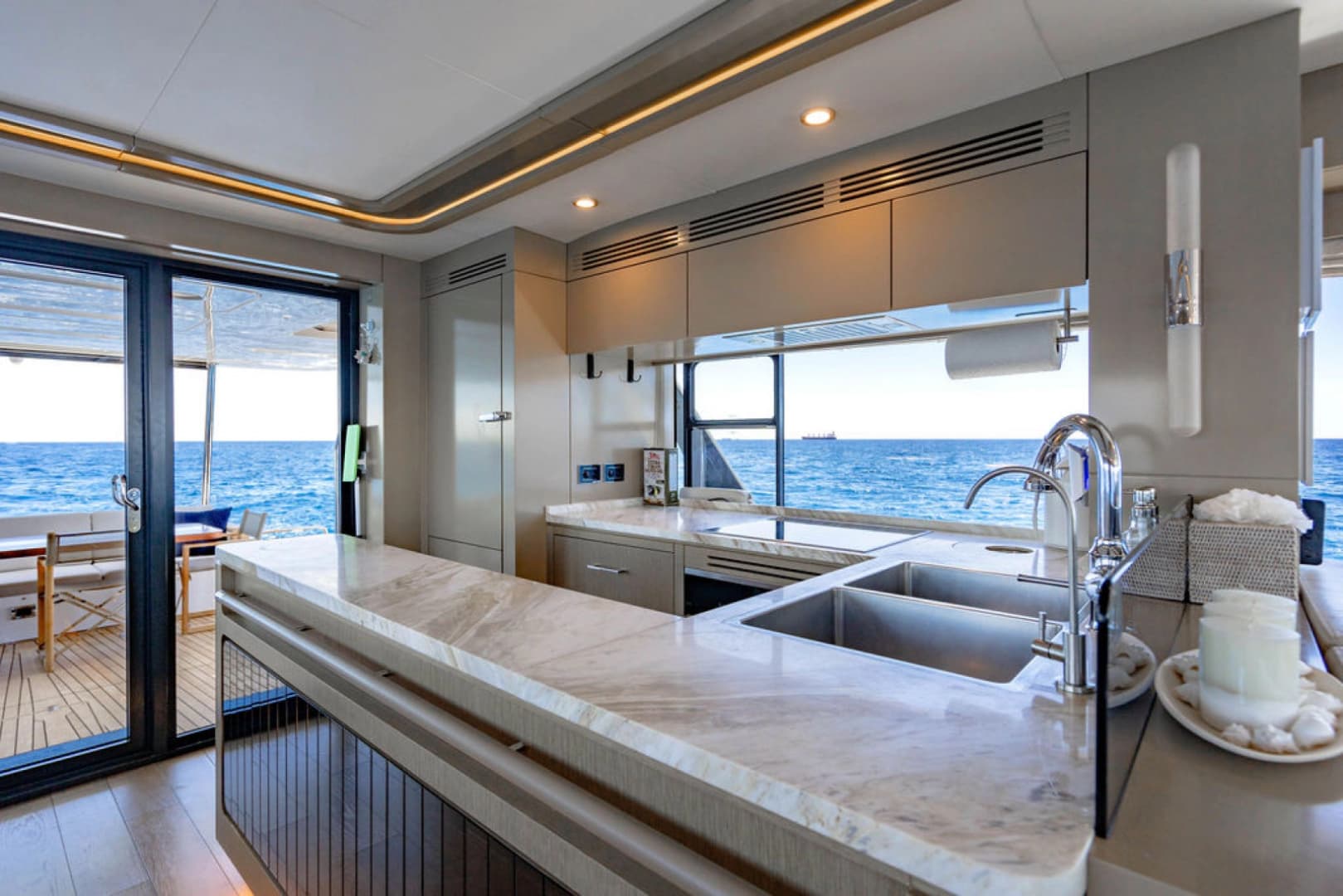 2022 Sirena 68