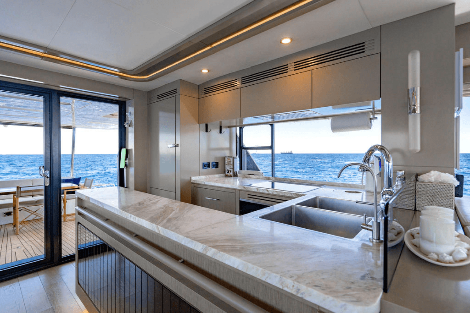 2022 Sirena 68