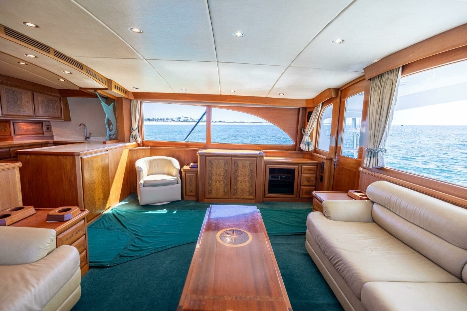 1998 Miller Marine 60' Convertible CAT'N'AROUND-Salon 6