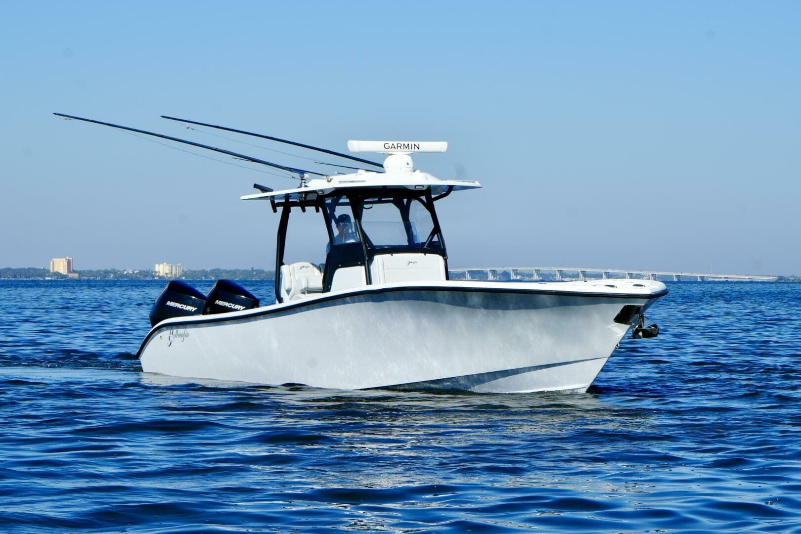 Yellowfin 32 Luhn 32- Profile