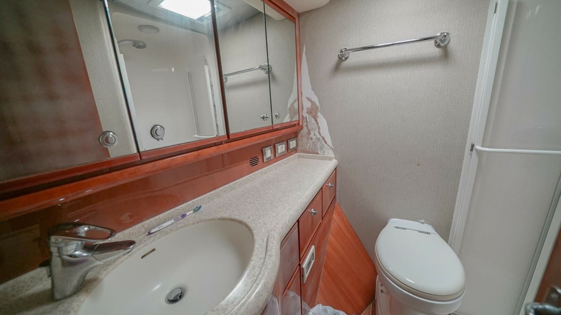 2007 Bertram 51 Convertible Smoker II