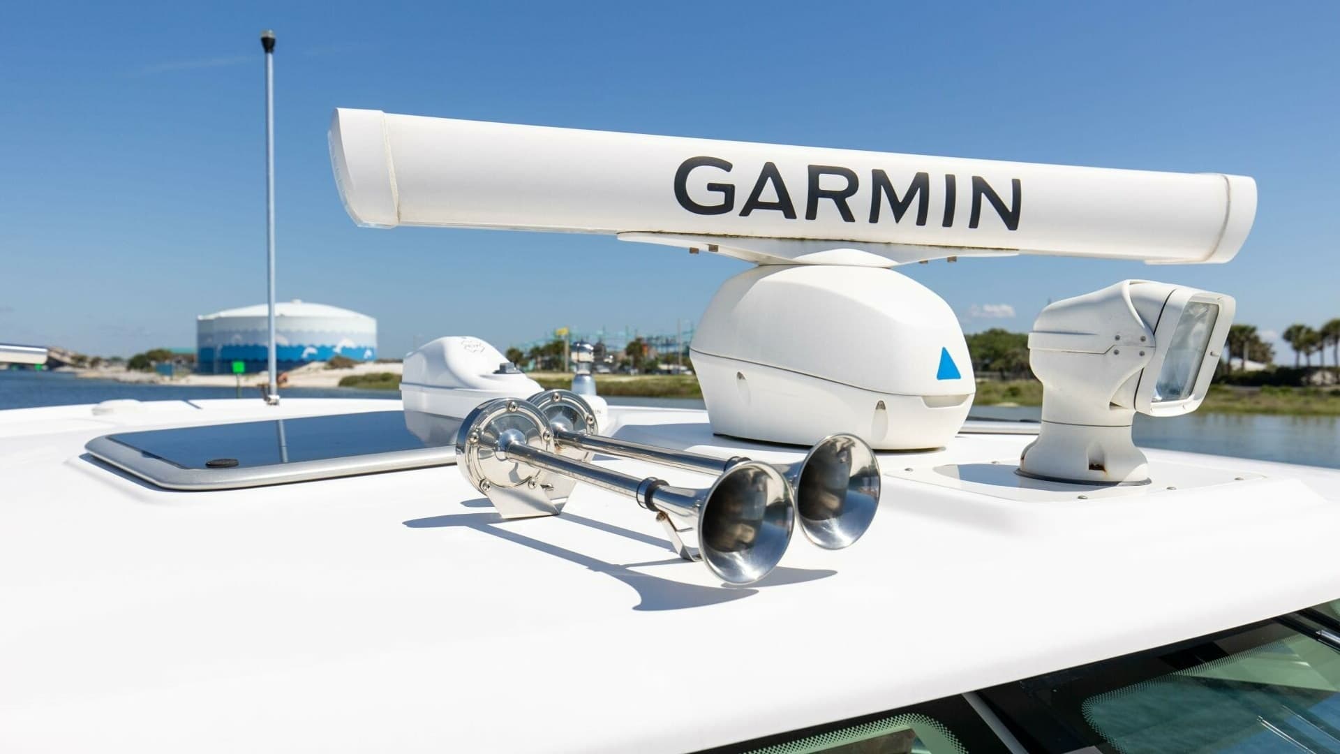 2019 Boston Whaler 345 Conquest Radar