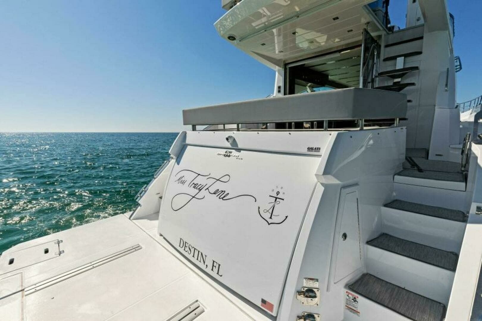2023 Cruisers Yachts 60 Cantius Fly  Transom
