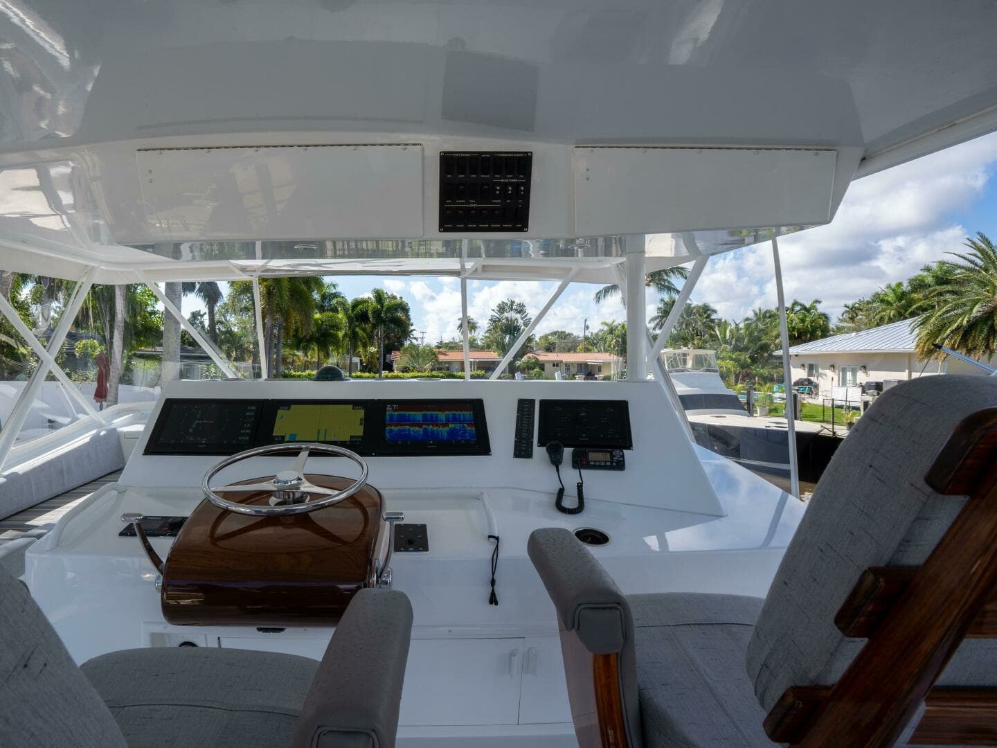 Viking 58 BAREFOOT - Helm