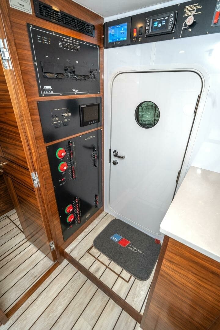 2025 Viking 90C "Zatara" 