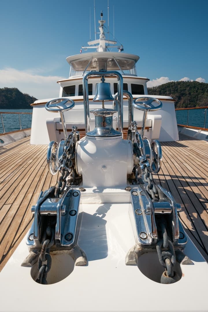 1971 Feadship 101 Anchor and Windlass