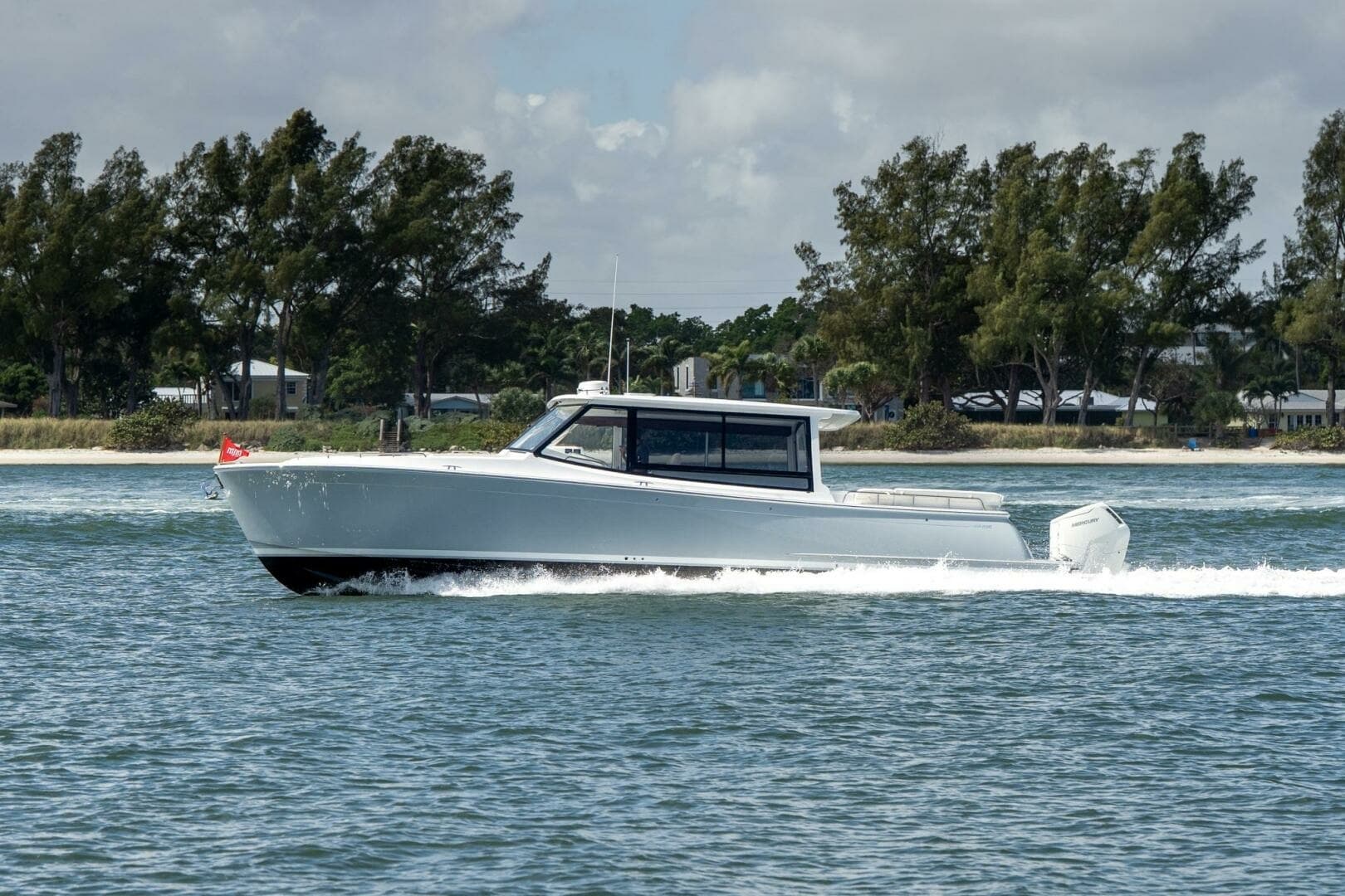 MJM 47X 47-003 - Exterior