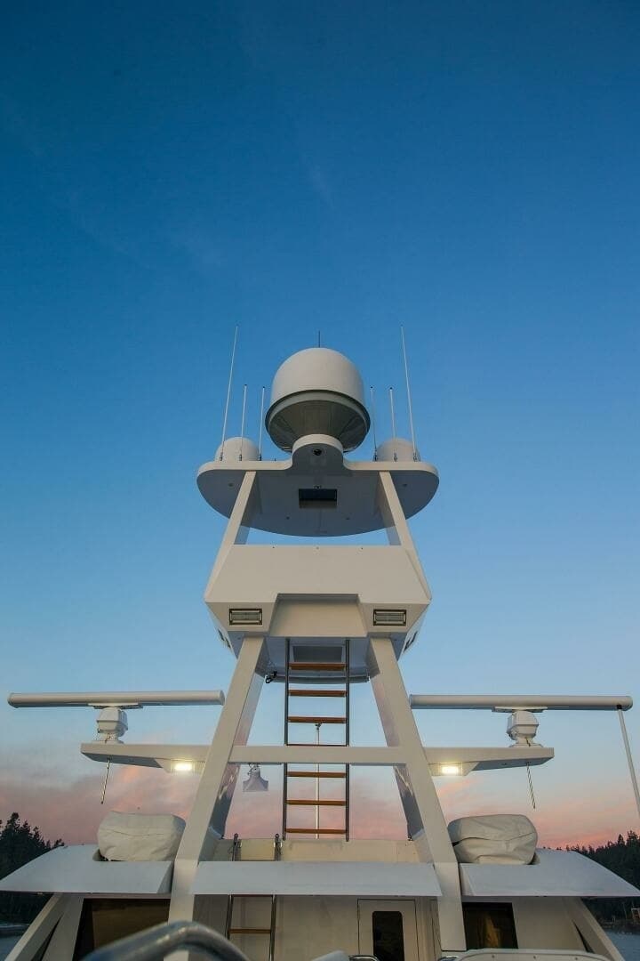 2019 Nordlund 115 Expedition Yachtfisher - "CAZADOR": Advanced Navigation Mast