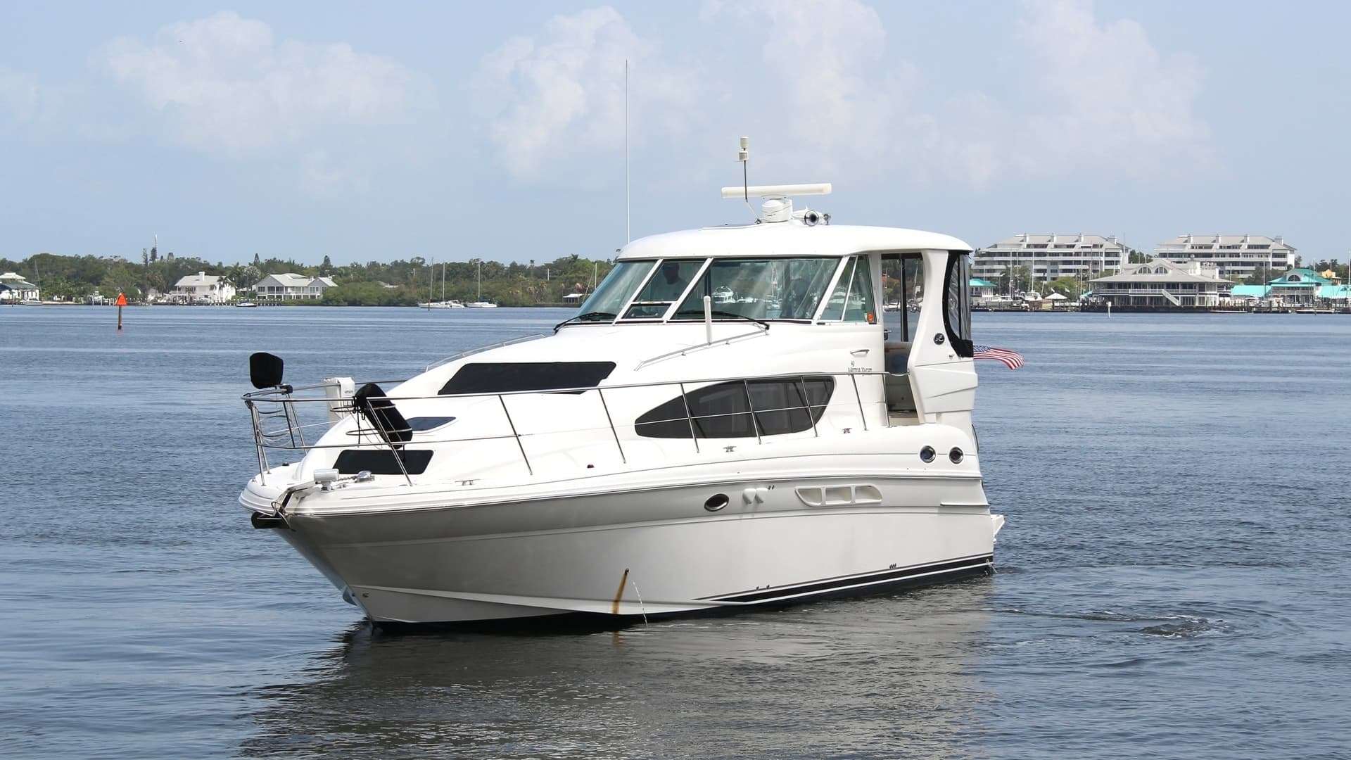Bow View of Sea Ray 40 Motor Yacht