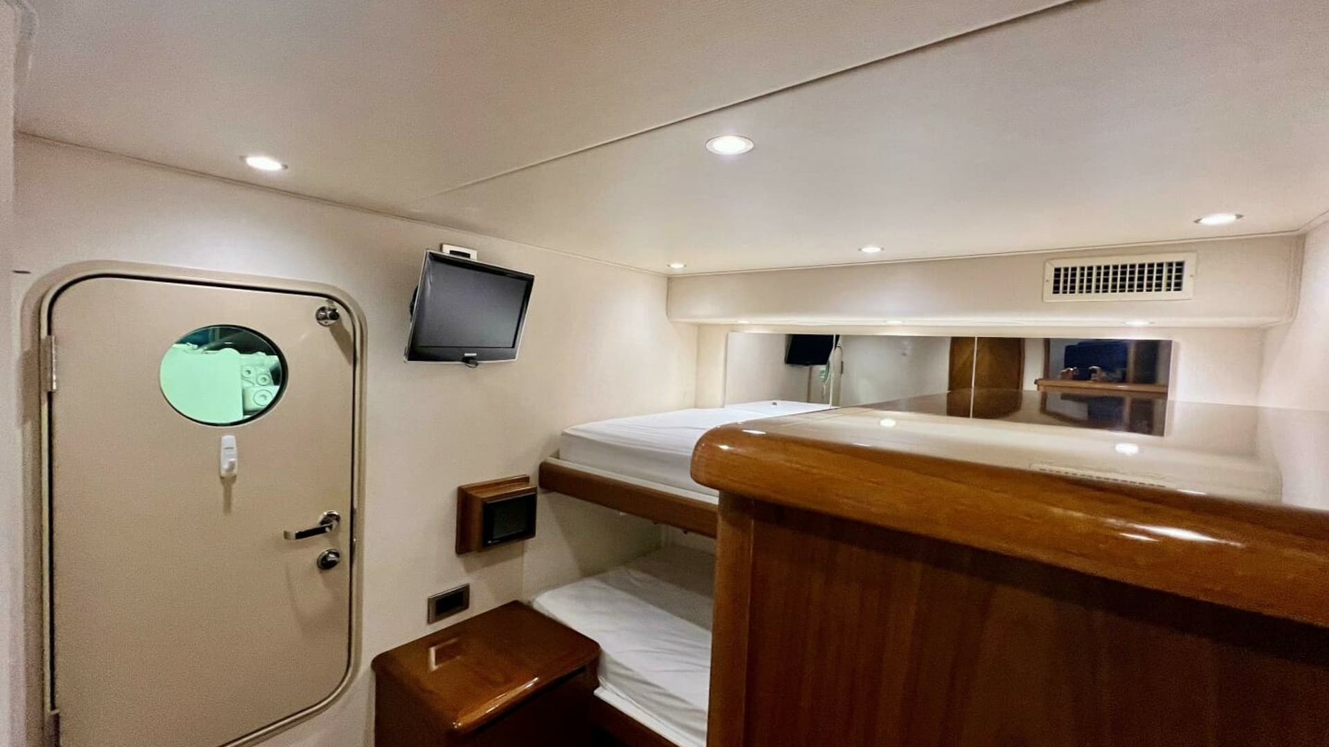 Guest Cabin with Bunk Beds