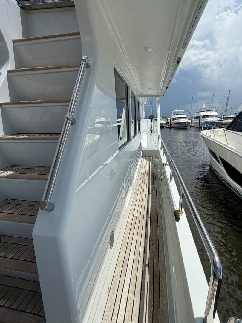 Alaskan 70 OHANA - Exterior