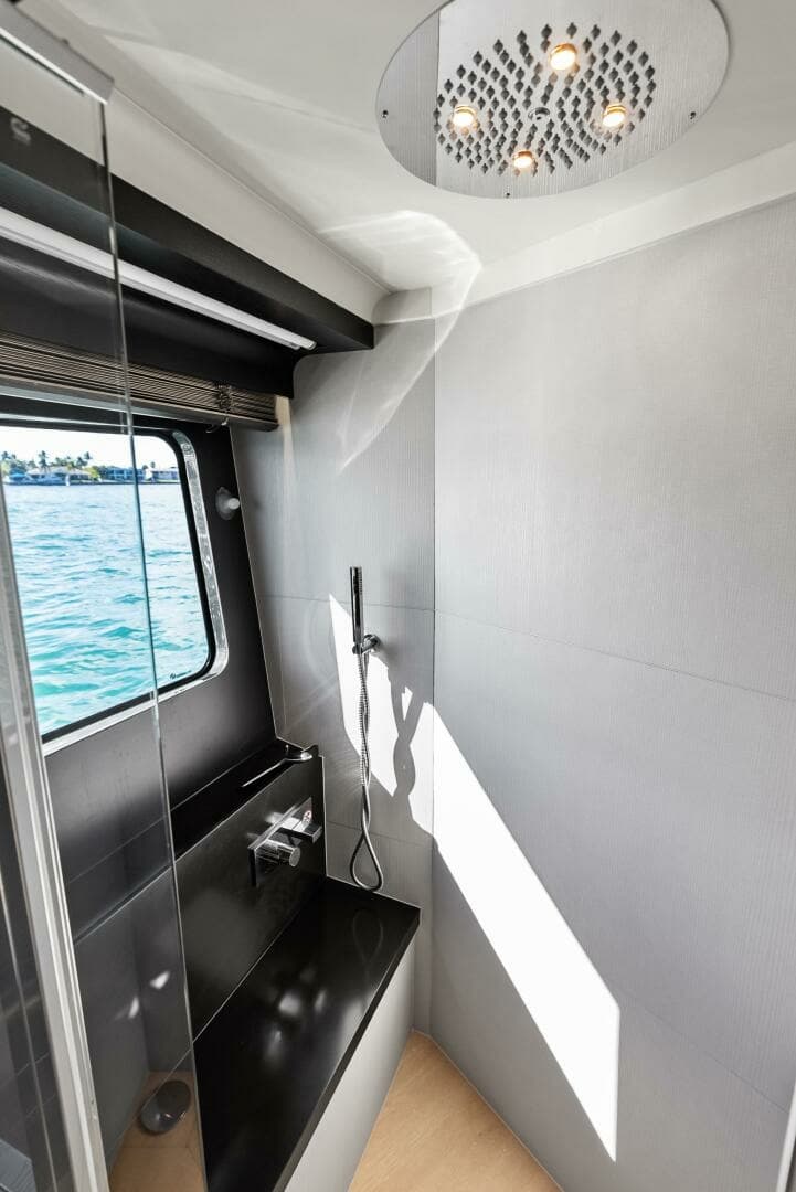 2025 Absolute 75 Navetta