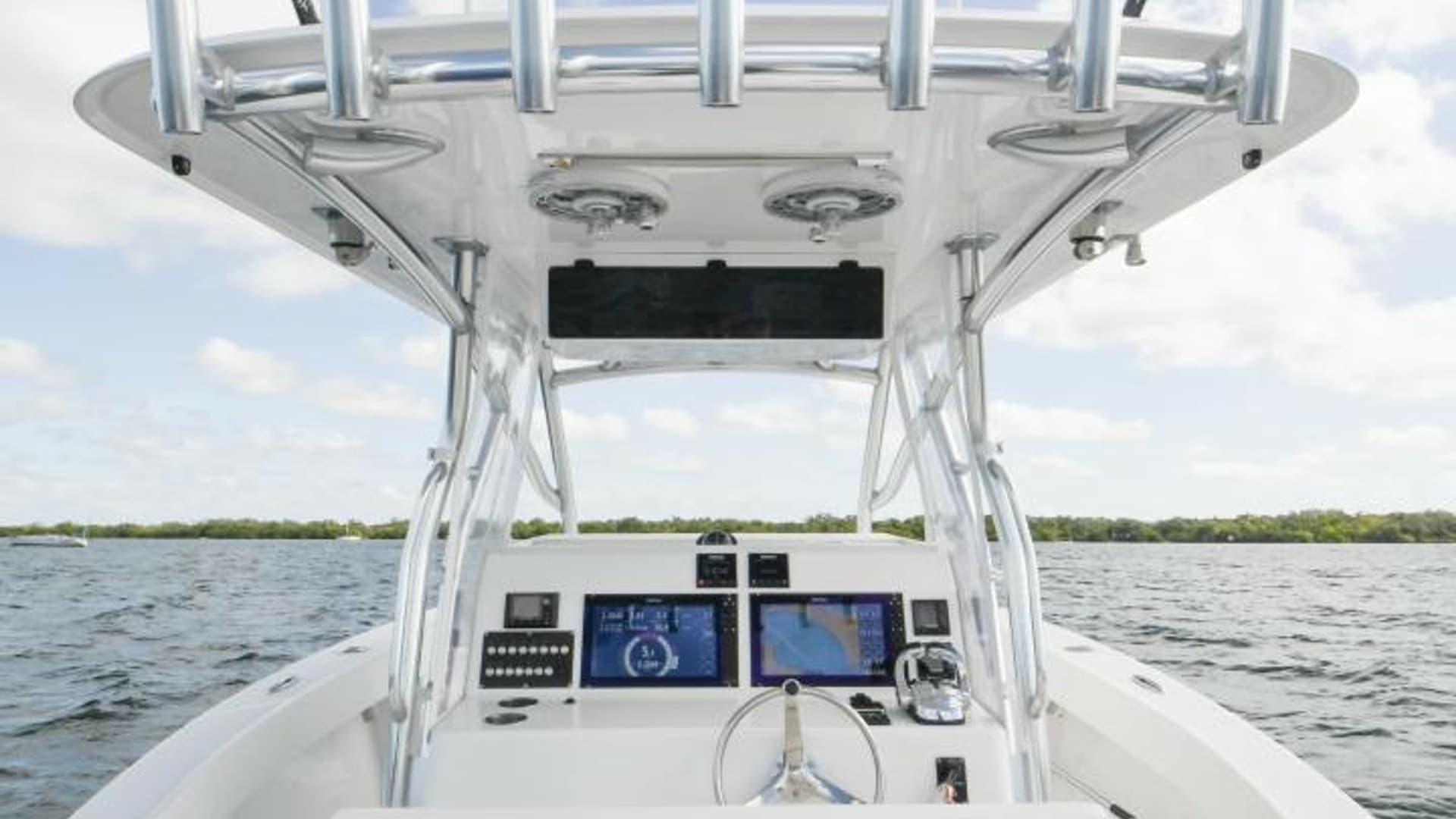 2019 Ocean Master 336 Center Console 
