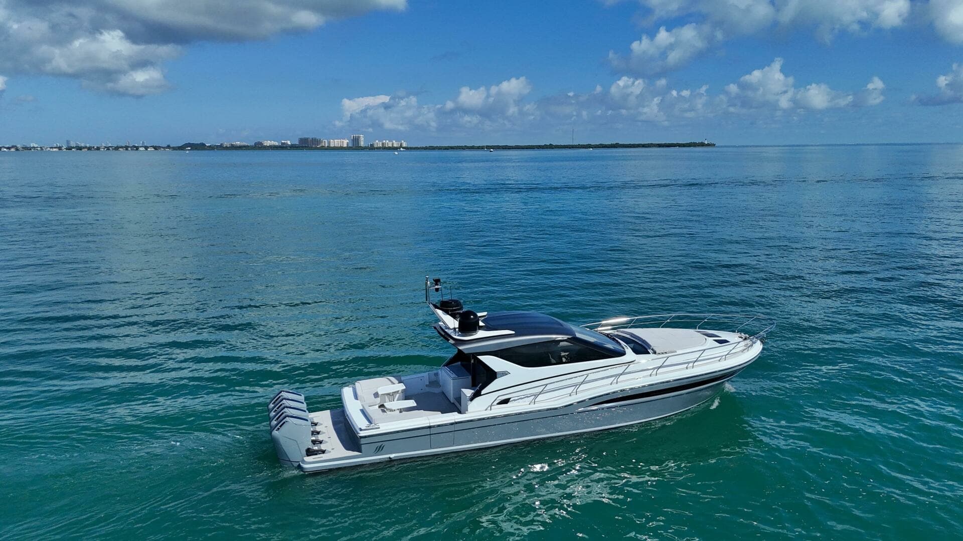 2024 Uniesse HTC5P