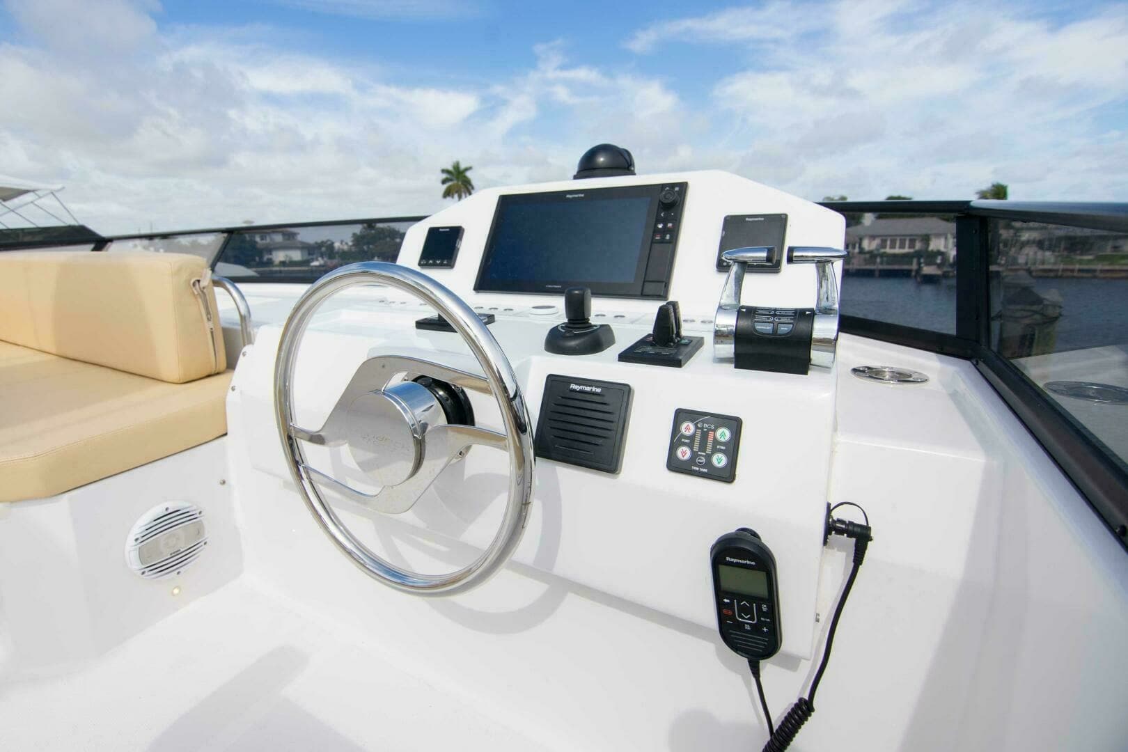 2019 Sundeck Yachts 580 Sport