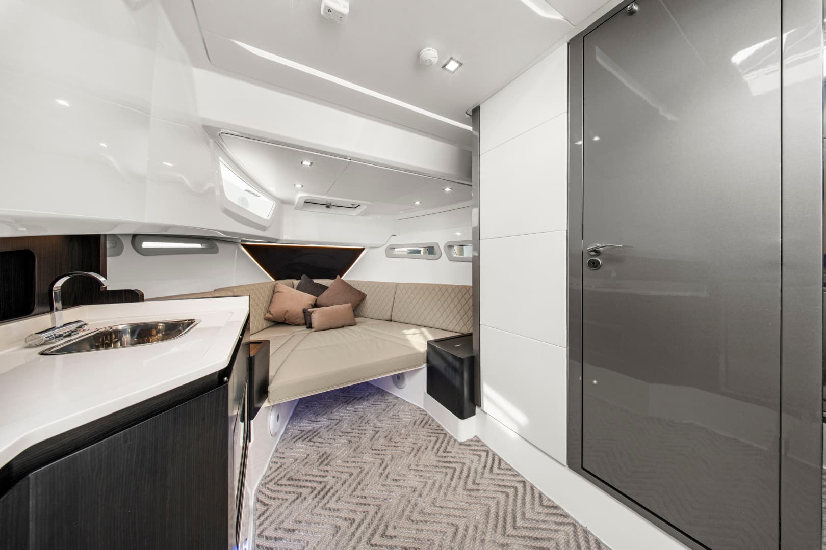 2025 Schaefer 375 HT