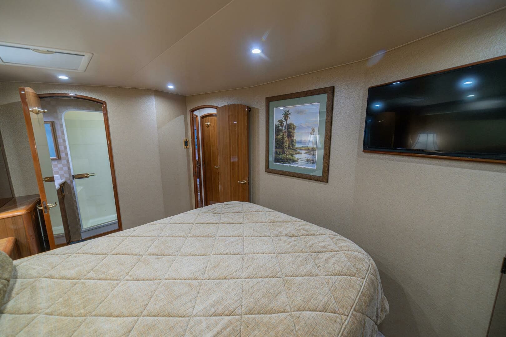 2006 Viking 56 "Scandaloso"
