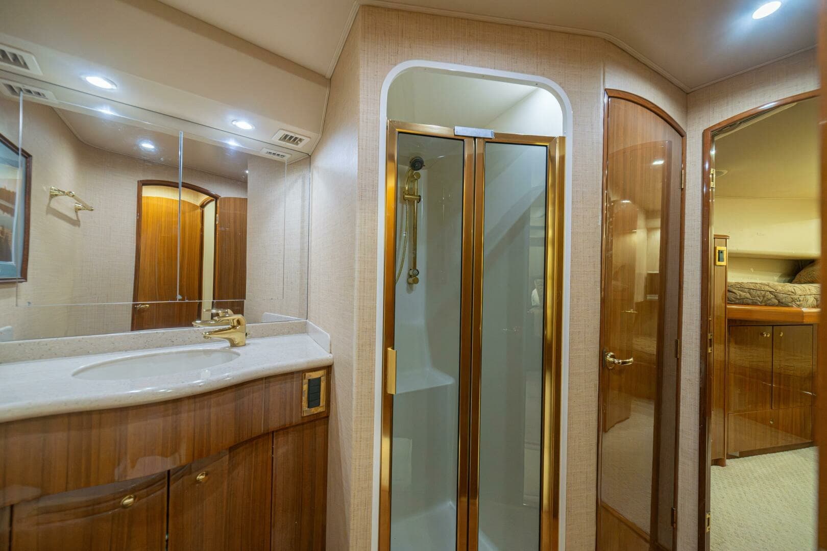 2006 Viking 56 "Scandaloso"