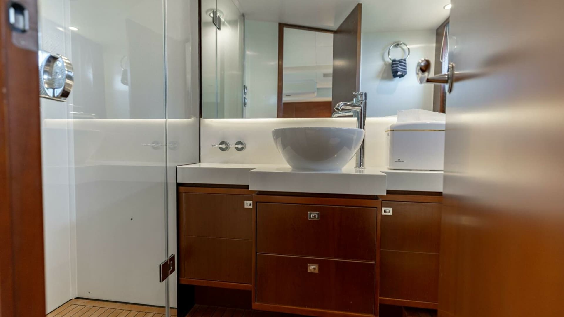 2011 Princess 64 'Harbor Story' - Master Stateroom Head