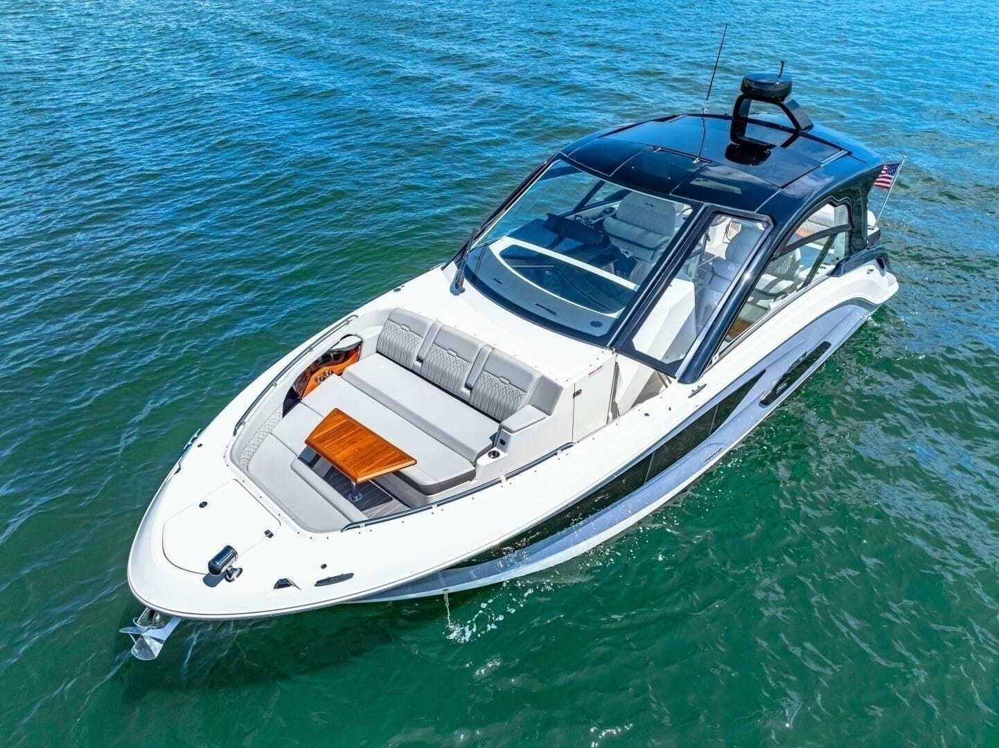 2022 Sea Ray 370 OB 
