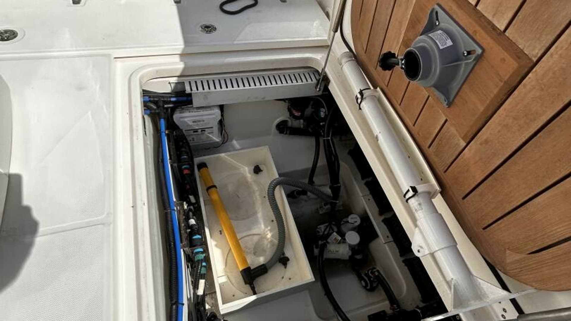 2017 33 Boston Whaler 330 Outrage Aft Bilge (1)