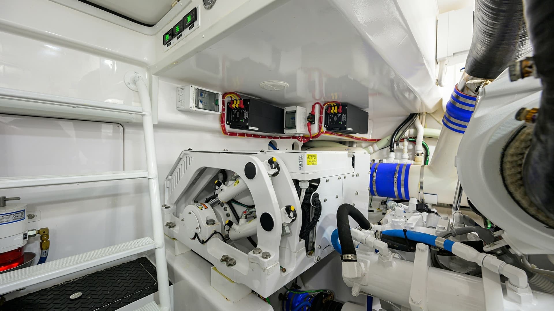 44_viking_reelaxin_engine_room_13