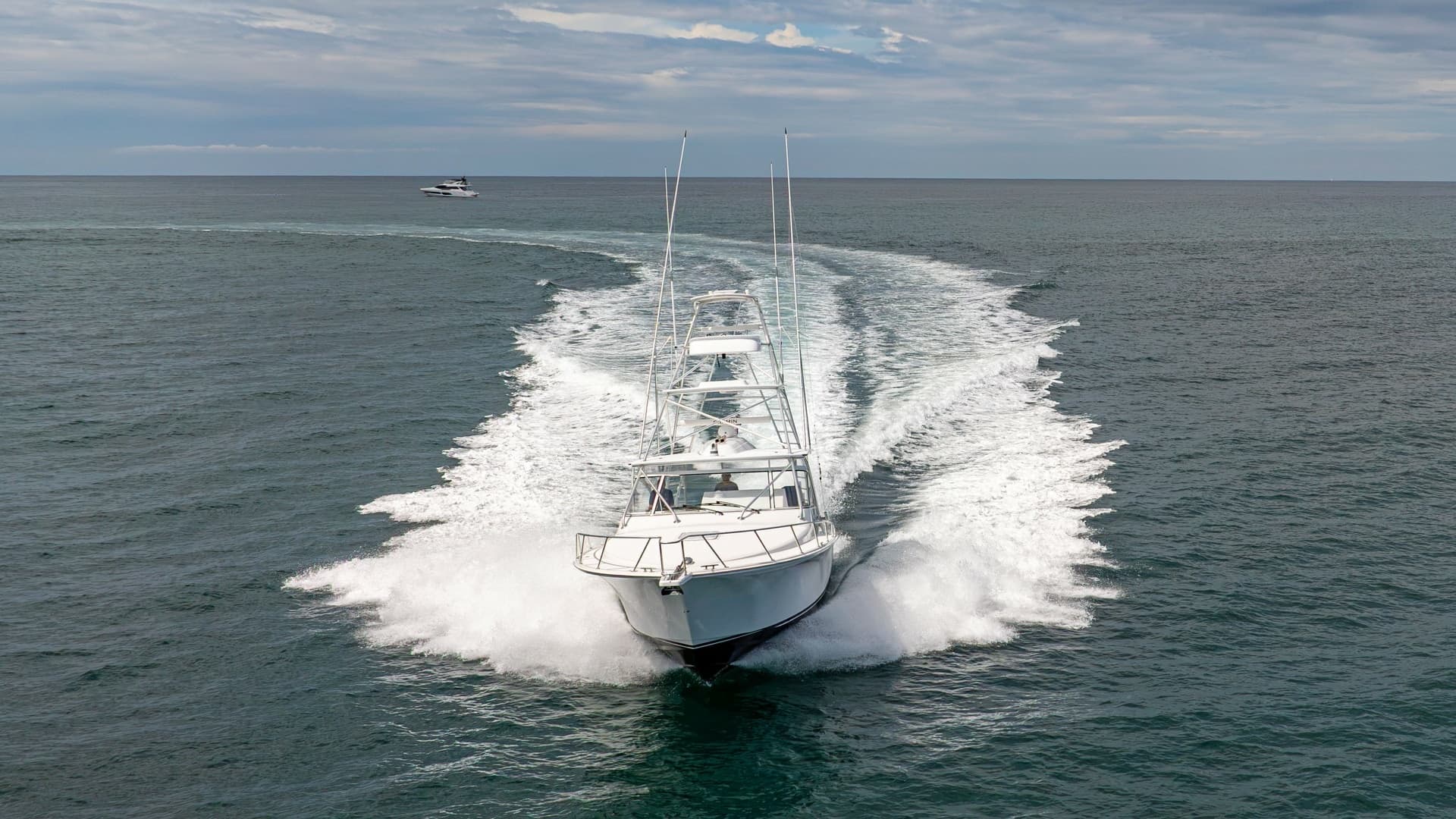 Dynamic Bow View at Speed