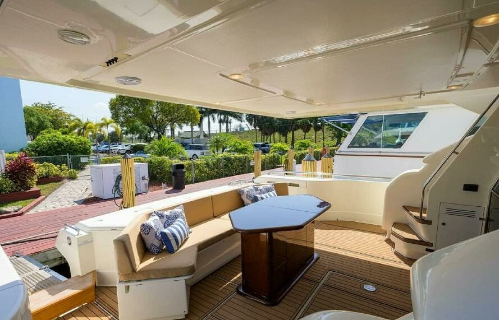 2000 Ferretti Yachts 72 Motoryacht - "BELLA": Aft Deck Lounge